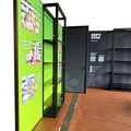 texConnect Textilmessestand mit Kabine und XXL Regalen