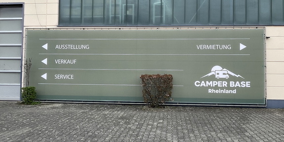posso-Außenwerbung-Spannrahmen-CamperBase